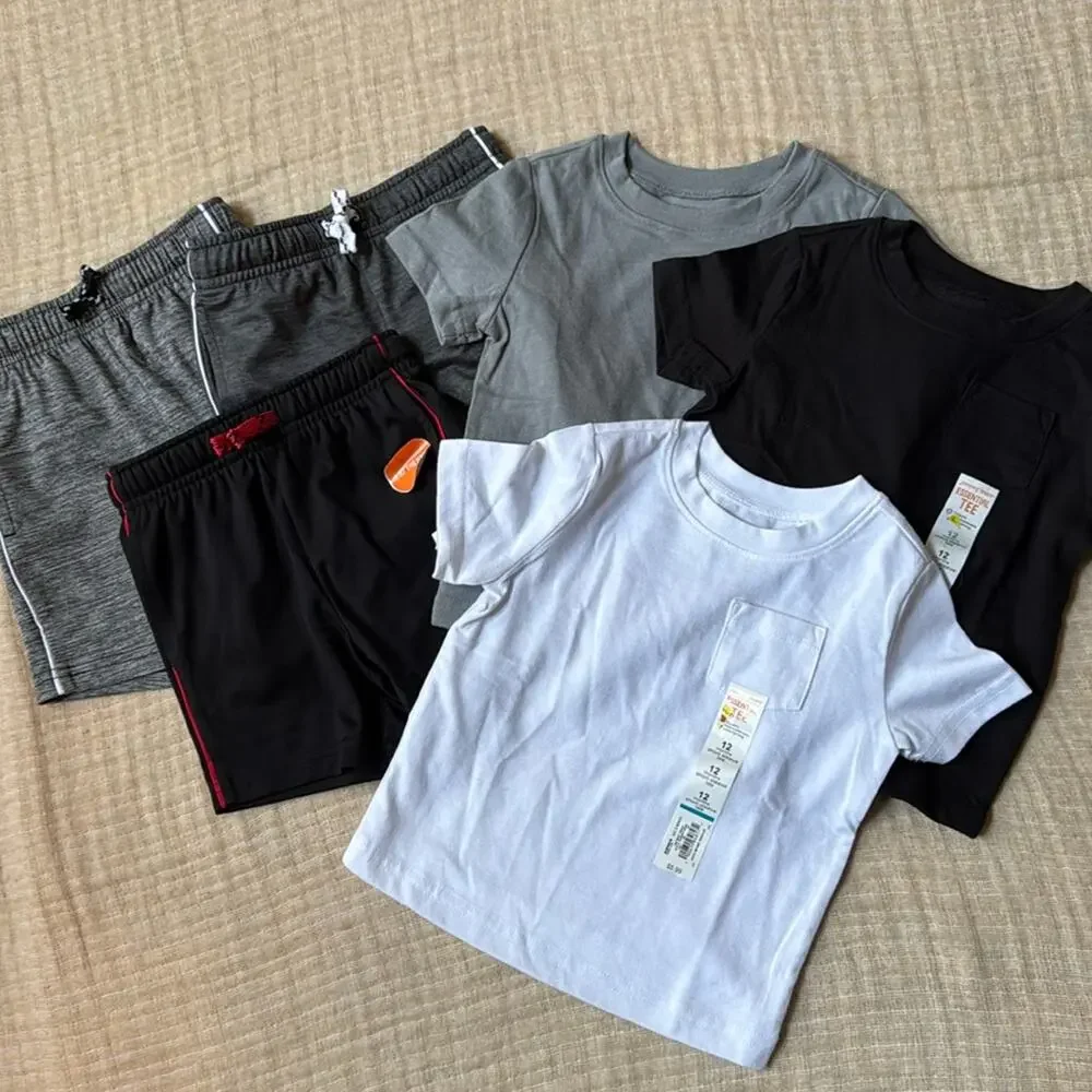 Set of 3 tee shirts and 3 shorts‎